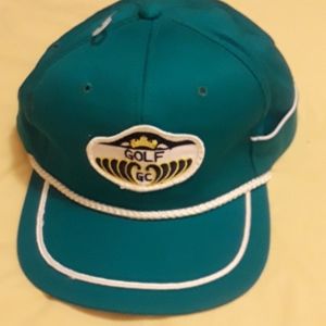 GOLF  YOUNG AN C.O HAT GREEN AN WHITE WITH POCKET